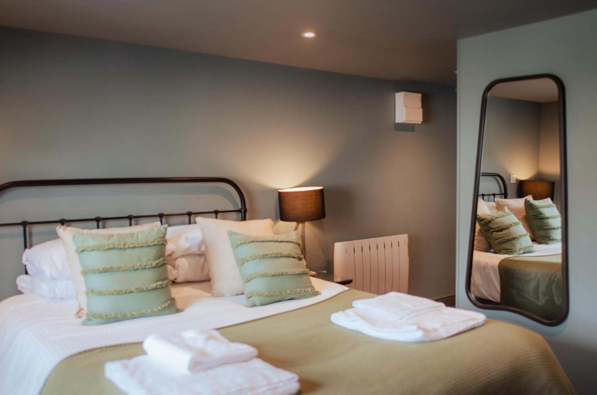 Seven Stars Penryn Hotel Szoba fotó